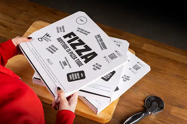 Fizza - Laatikkoon pizza 3 minuutissa